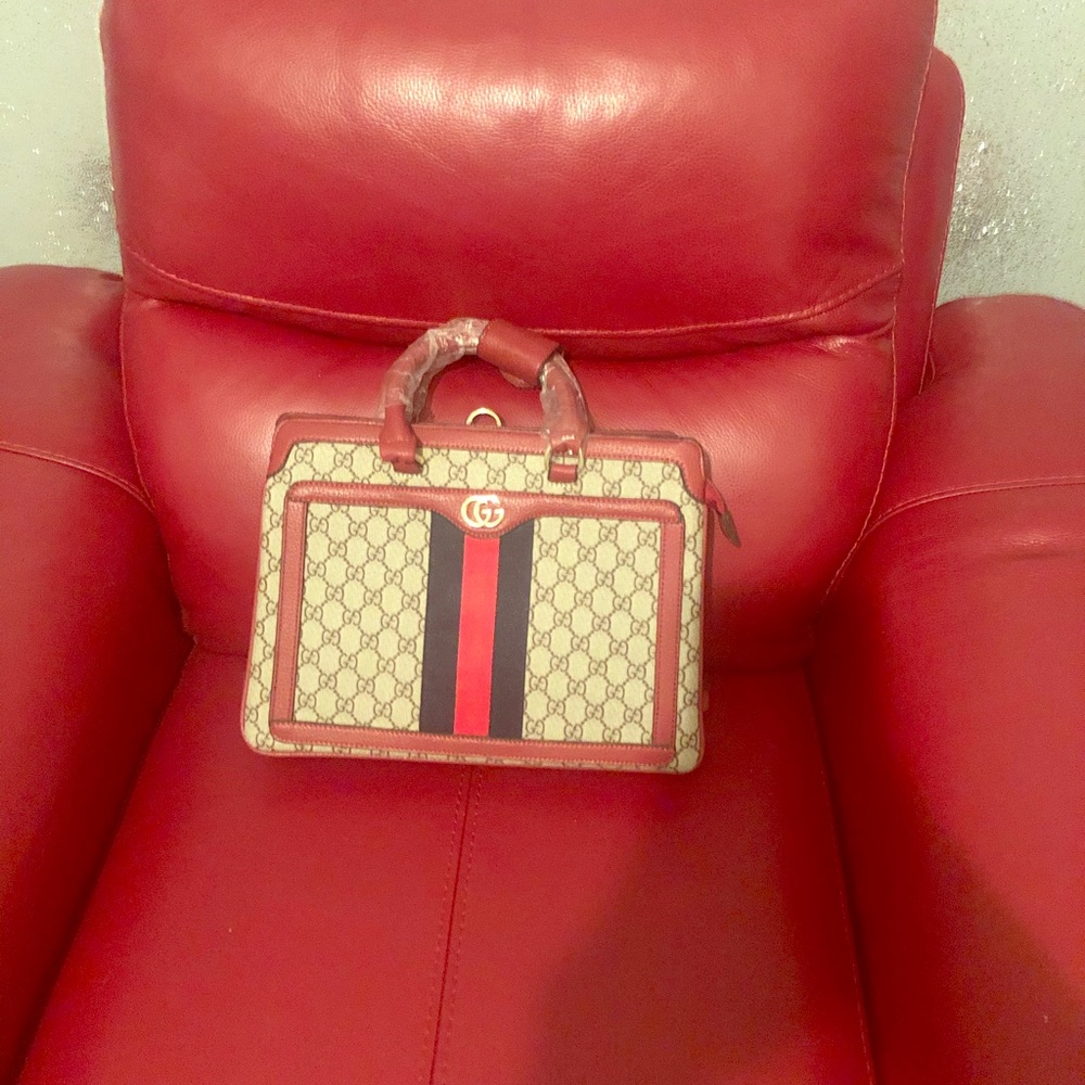 Gucci Laptop bag💋💋💋